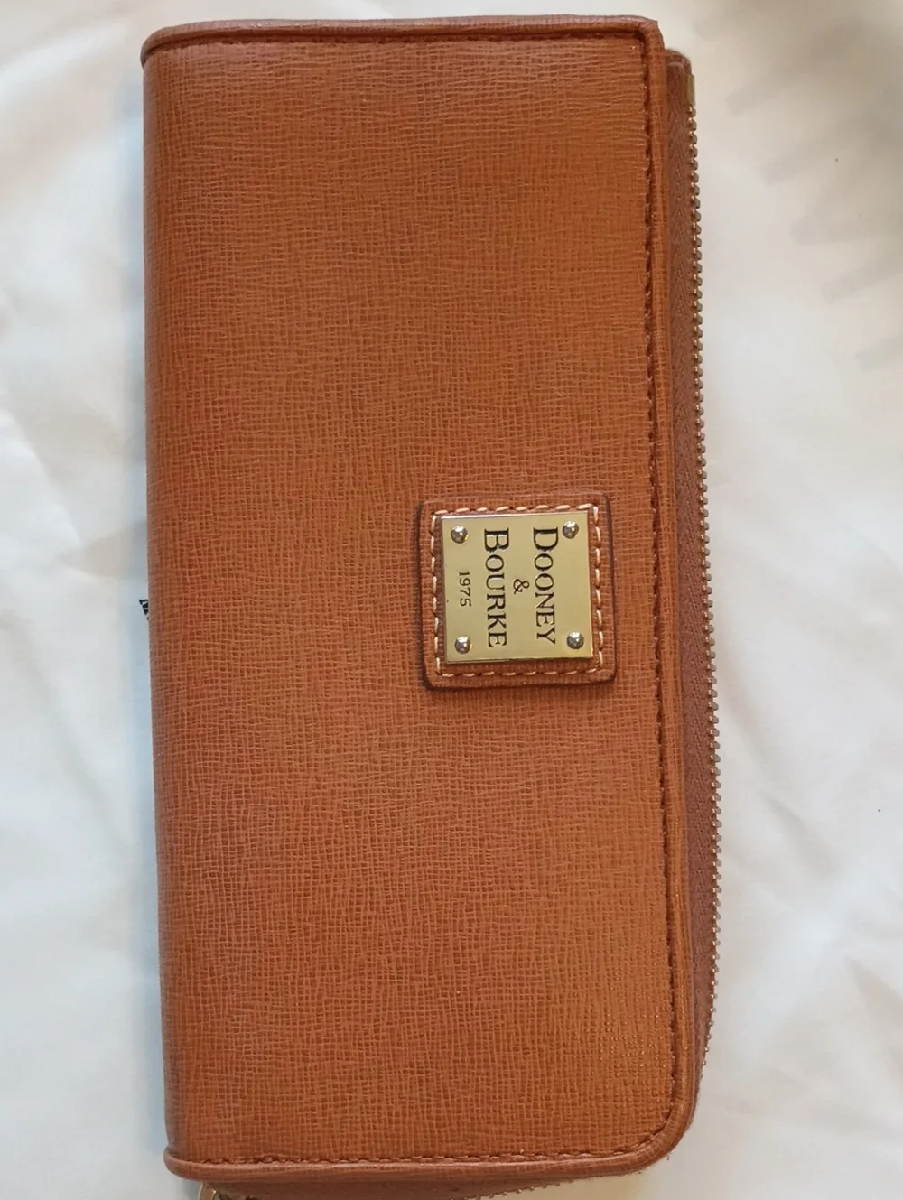 Dooney & Bourke Tan Zip Wallet Saffiano leather Natural Tan